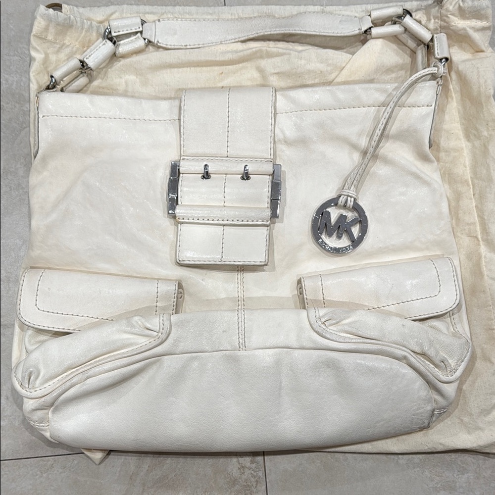 Michael Kors White Leather Shoulder Bag with Silver Accents